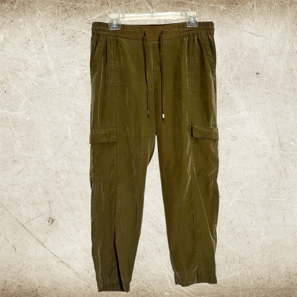 Old Navy Relaxed Olive Soft Utility Cargo Jogger Pants - Women size M